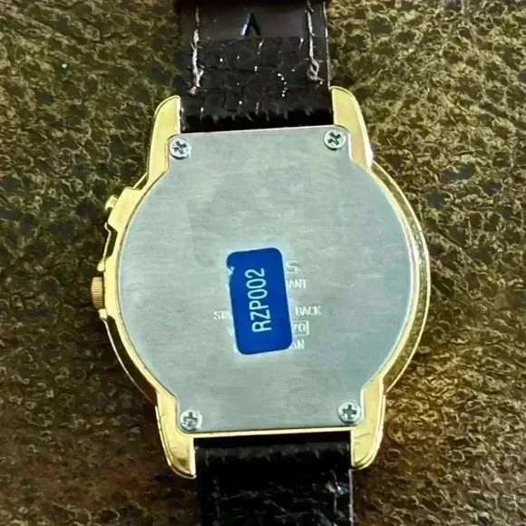 Mickey Mouse international flags musical watch by Lorus.  Vintage. Never worn. - Picture 3 of 7